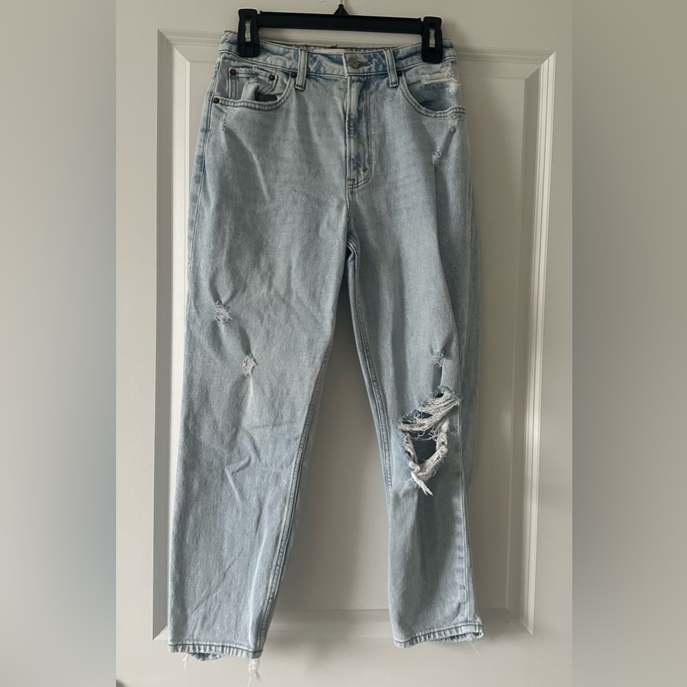 Abercrombie & Fitch Curve Love High Rise Mom Jeans Ripped Light Wash